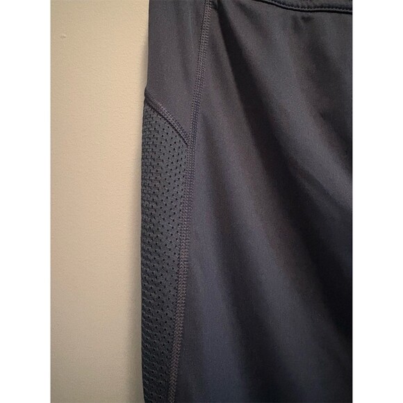 Reebok Men's Athletic Shorts Size L Navy Blue Mesh Side Panels - Picture 3 of 7